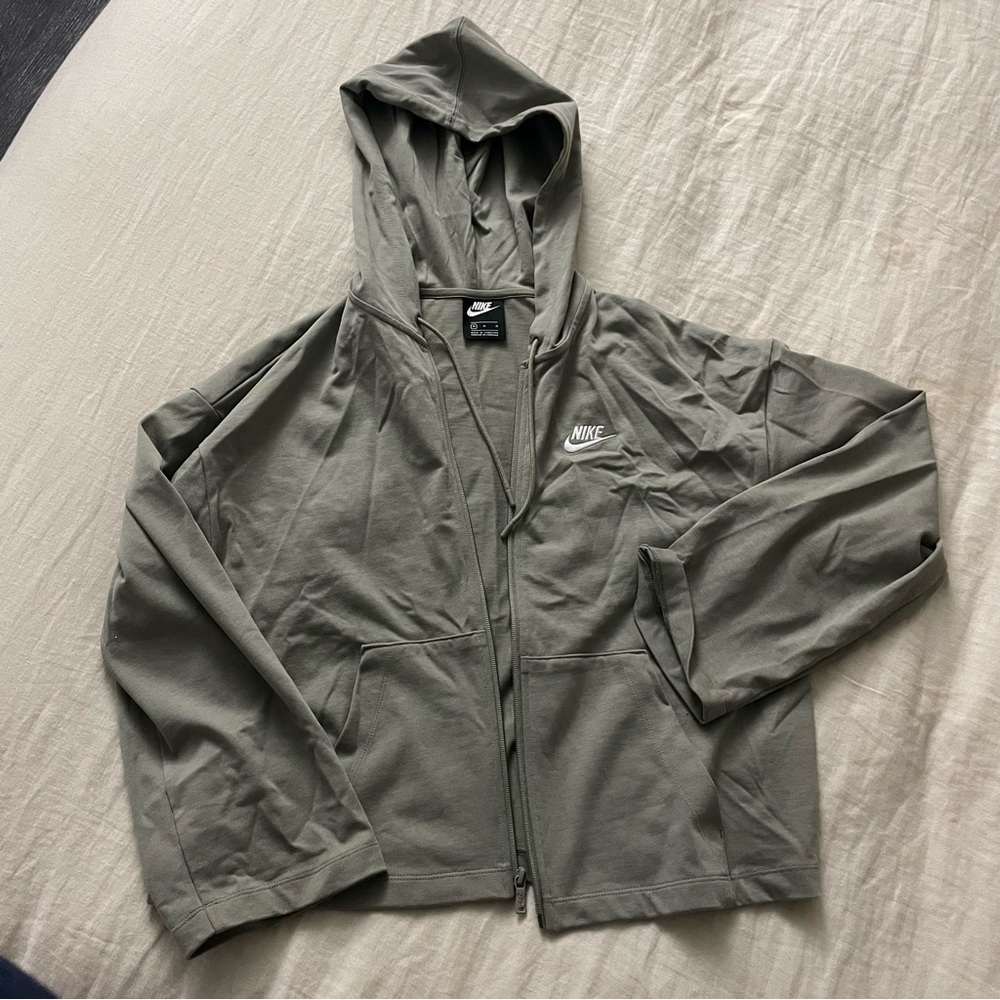 Nike sweatshirt